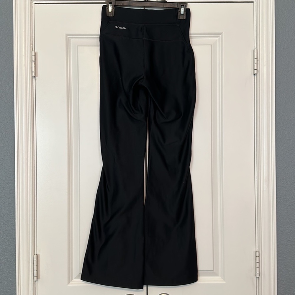 Columbia Black Wide Leg Leggings 9” Mid Rise Size X-Small Omni Wick Retro Flare